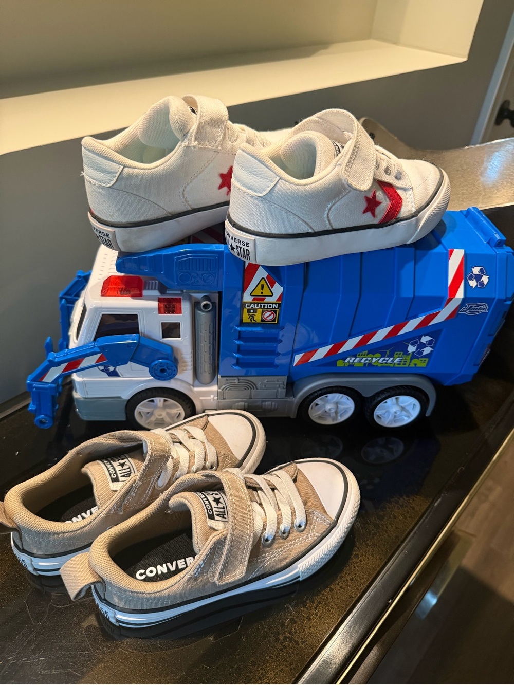 Converse White Sneakers with Red Star & Tan Converse Low-Tops - Picture 2 of 2